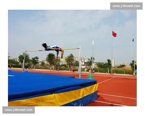 体育赛事积分榜最新动态分析 赛季争夺战紧张激烈 各队实力对比及排名走势揭秘